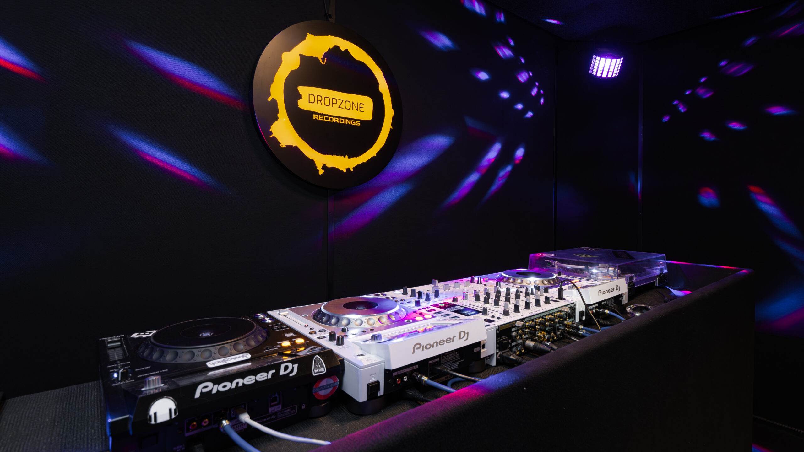DropZone DJ kool
